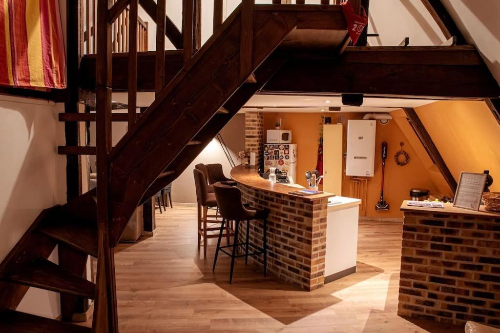 Duplex Atypique Dans La Cite Medievale ล็อง ภายนอก รูปภาพ