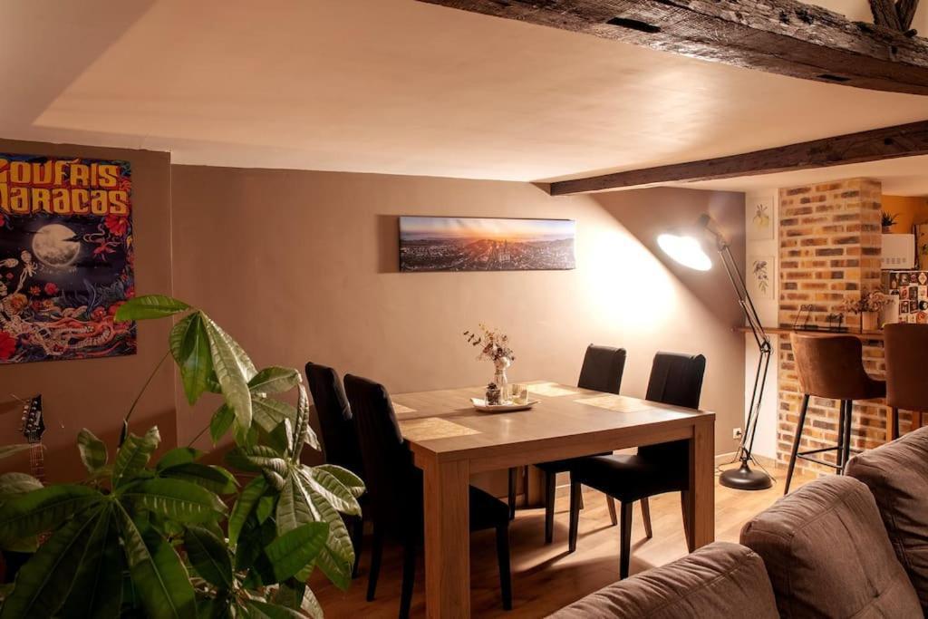 Duplex Atypique Dans La Cite Medievale ล็อง ภายนอก รูปภาพ